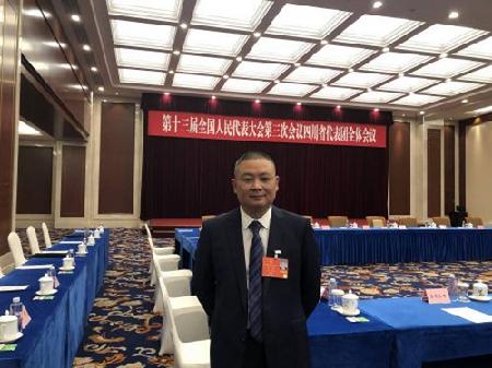 全国人大代表、星空体育在线官网星空体育在线官网首页_星空体育（中国）_星空体育（中国）凌峰军品分厂加工中心班长